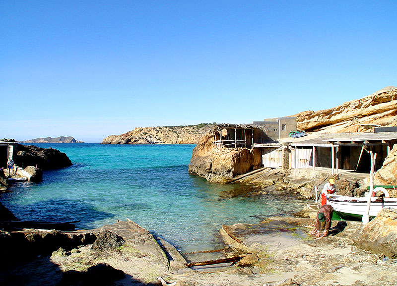CT excursion a cala tarida Ibiza en barco 2